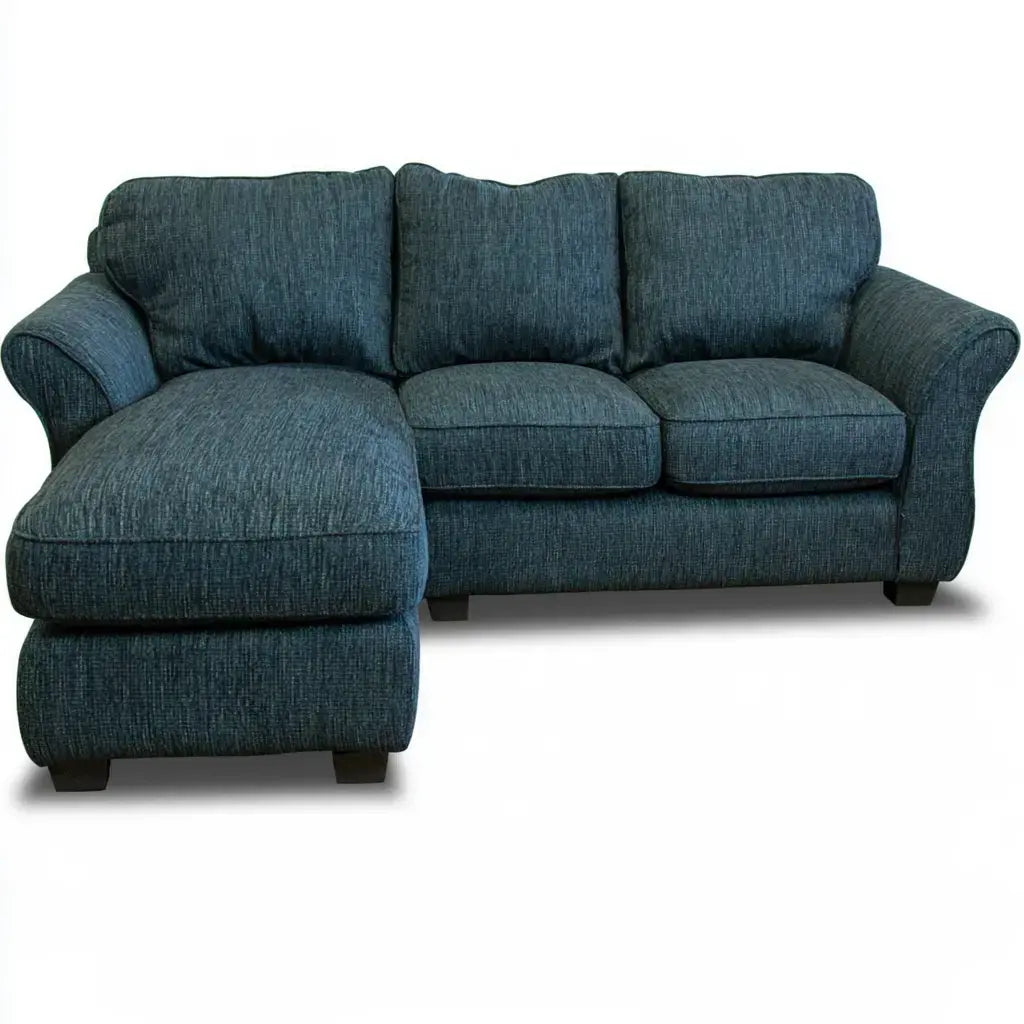 Sofá con asiento alargado y cojines acolchados - azul